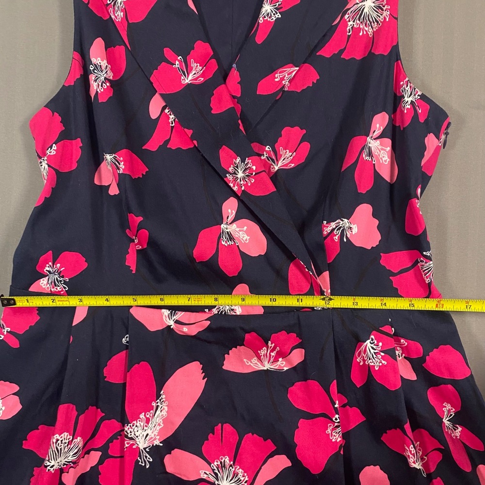 Anne Klein Navy Pink Floral Sleeveless Wrap Dress Size 10 Belted Fit Flare - Picture 7 of 9